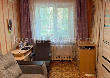 Продажа 3 к. квартиры в г. Северске на ул. Крупской, д. 8 — 54 м², 1/5 эт.