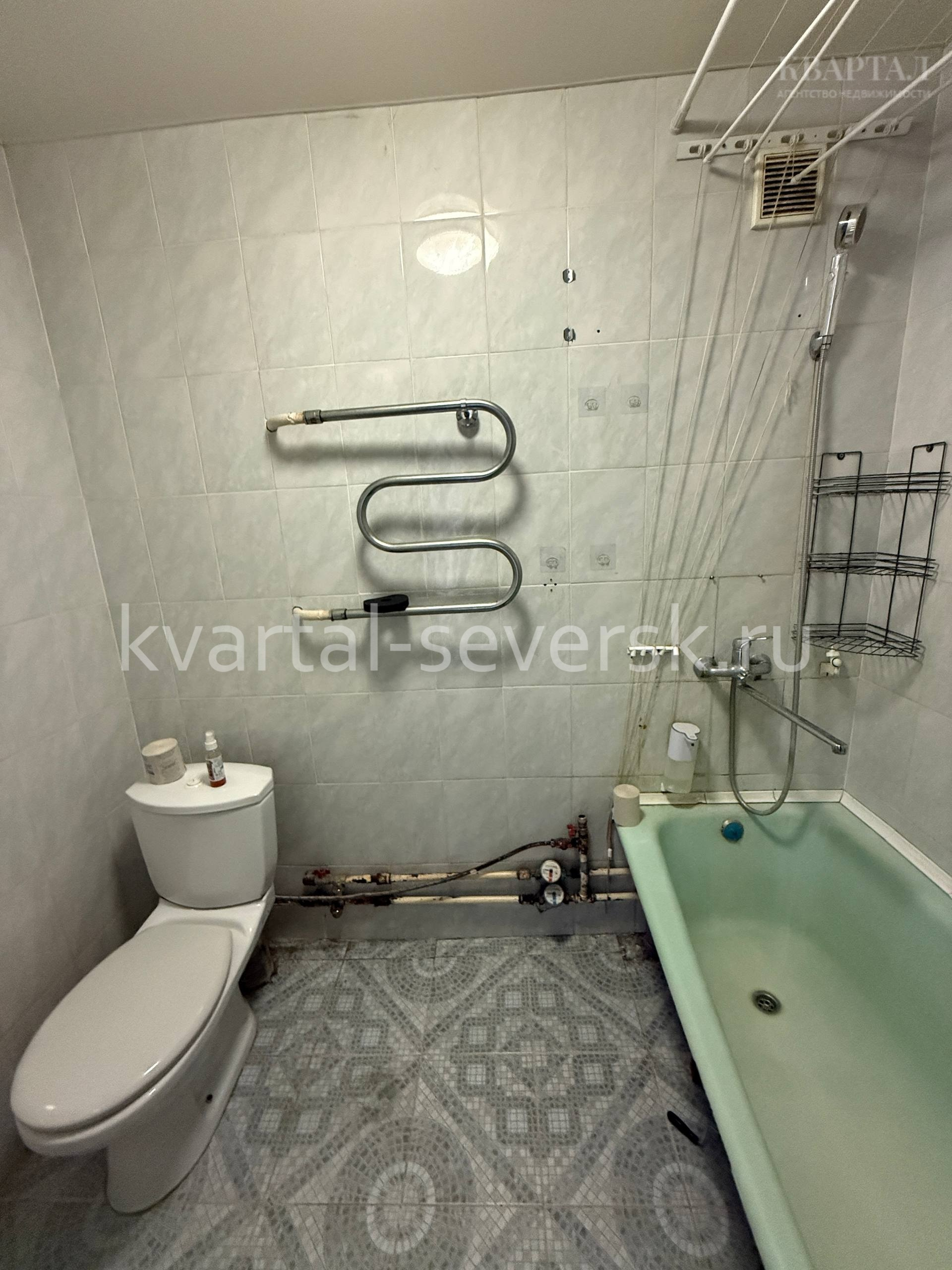 2 к. квартира в г. Северске на ул. Калинина, д. 97 —  41.9 м², 5/5 эт.