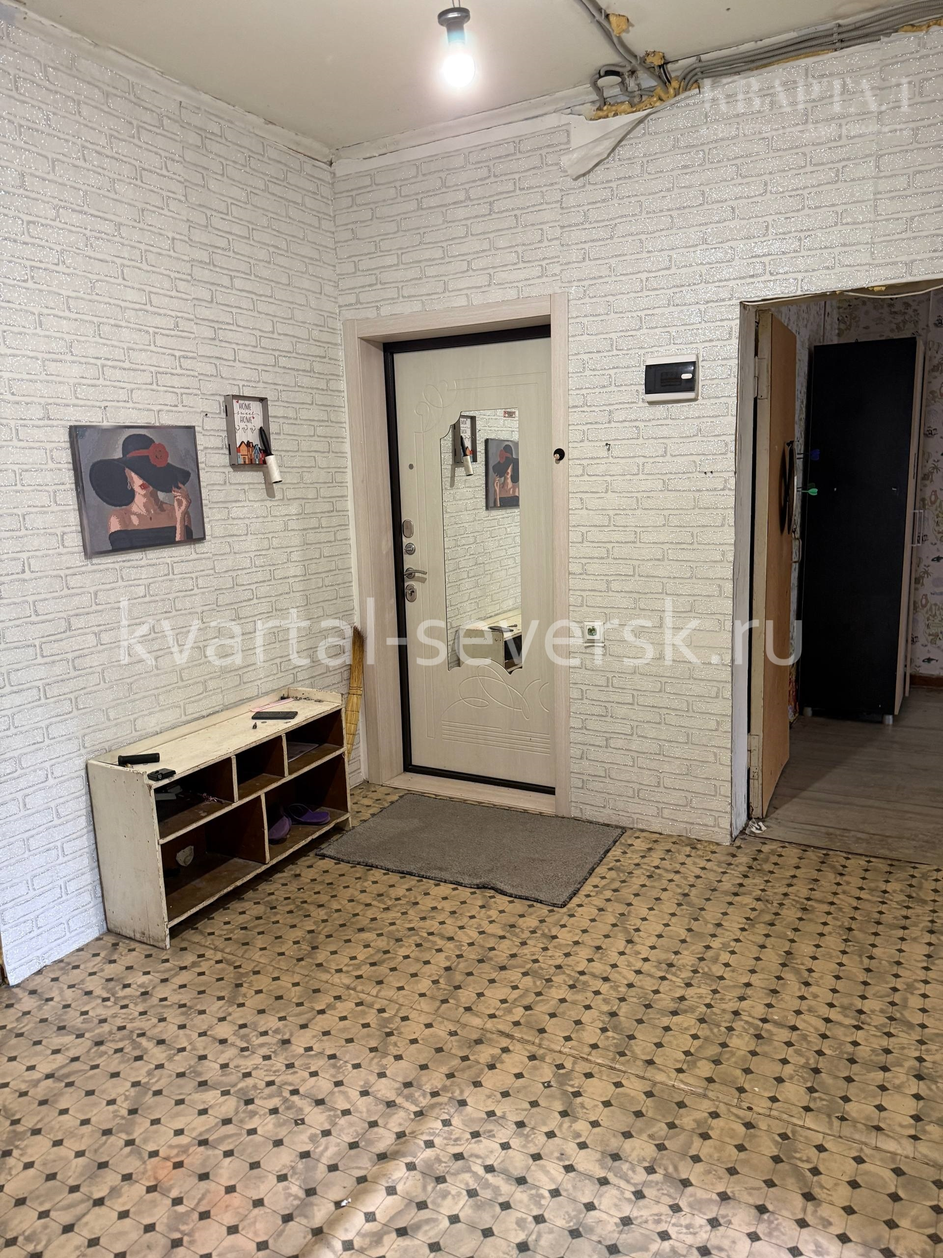 Продажа 3 к. квартиры в г. Северске на ул. Комсомольская, д. 22А — 79.5 м², 2/2 эт.