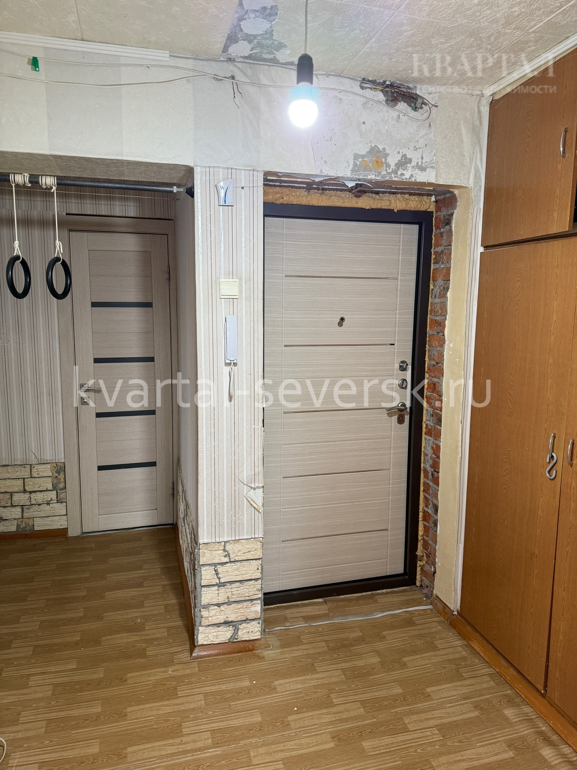 Продажа 3 к. квартира в г. Северске на ул. Горького, 30 — 60,5 м², 5/5 эт.