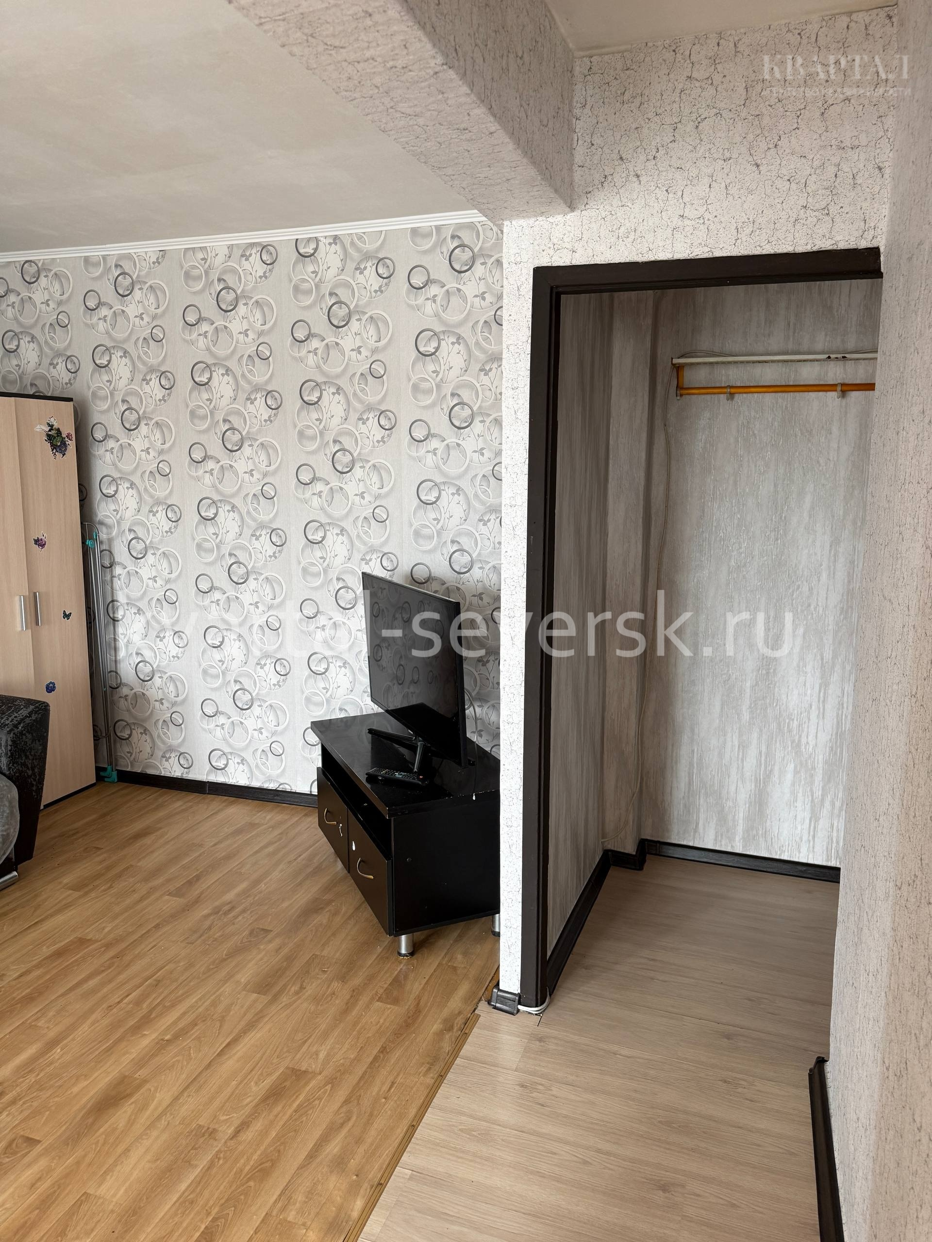 2 к. квартира в г. Северске на пр-кт. Коммунистический, д. 80 — 44.2 м²,5/5 эт
