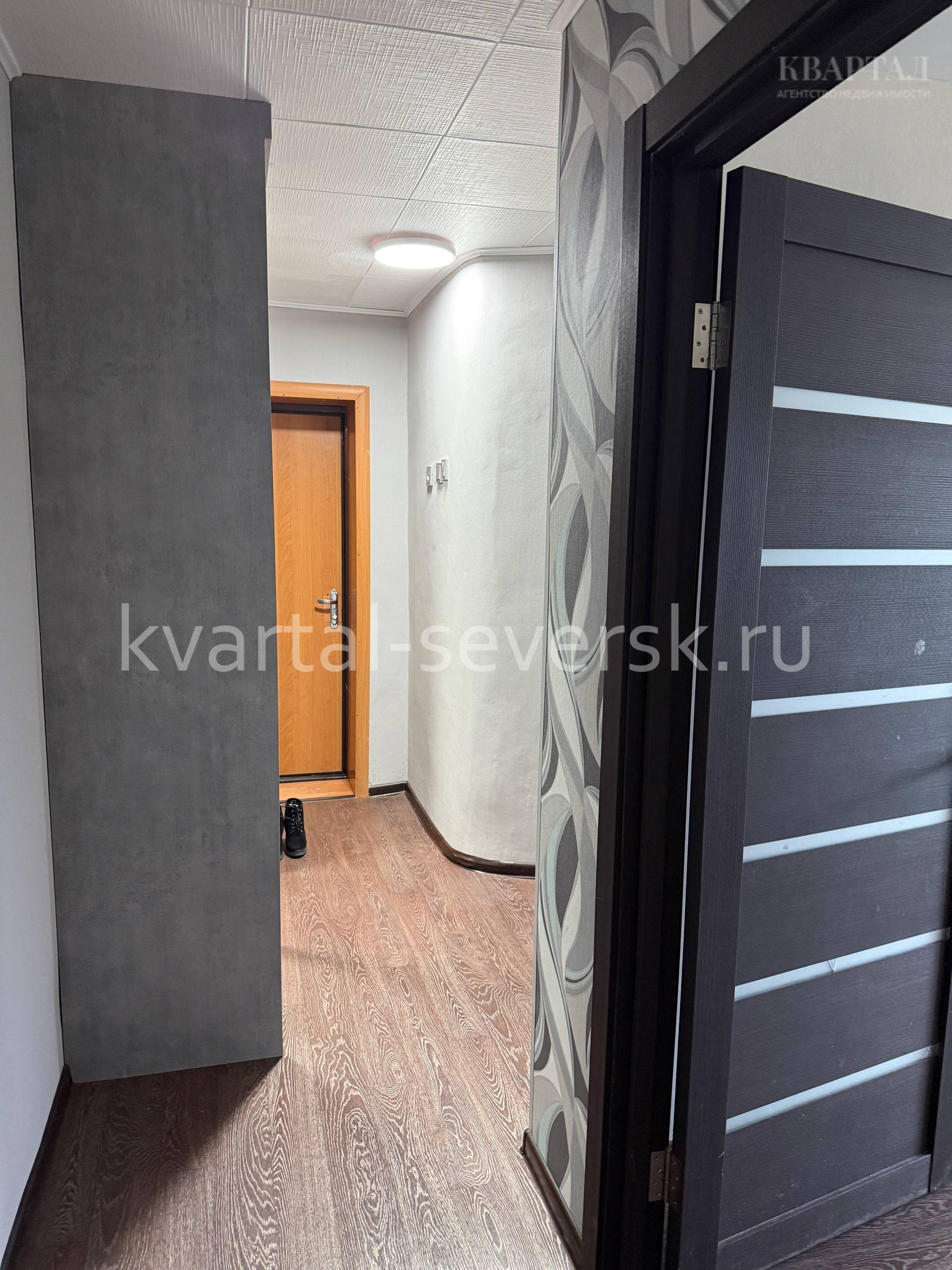 2 к. квартира в г. Северске на ул. Калинина, д. 97 —  41.9 м², 5/5 эт.