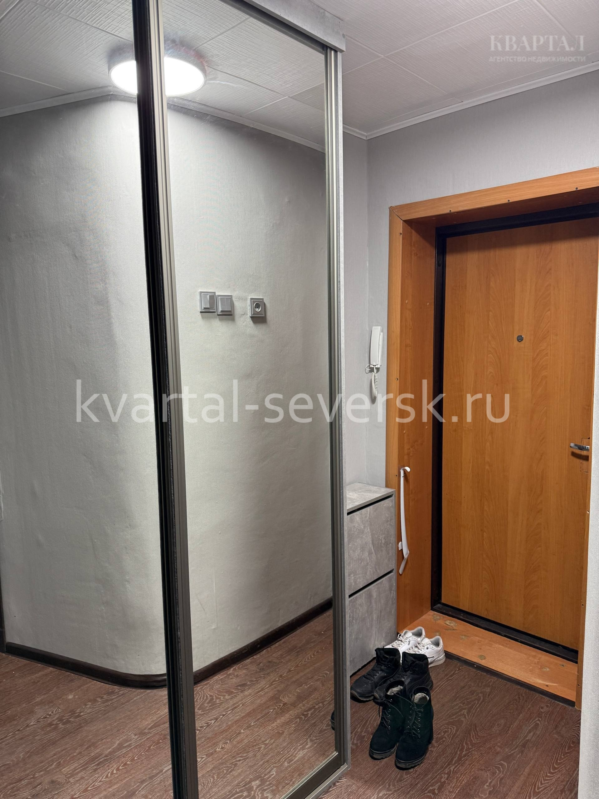 2 к. квартира в г. Северске на ул. Калинина, д. 97 —  41.9 м², 5/5 эт.