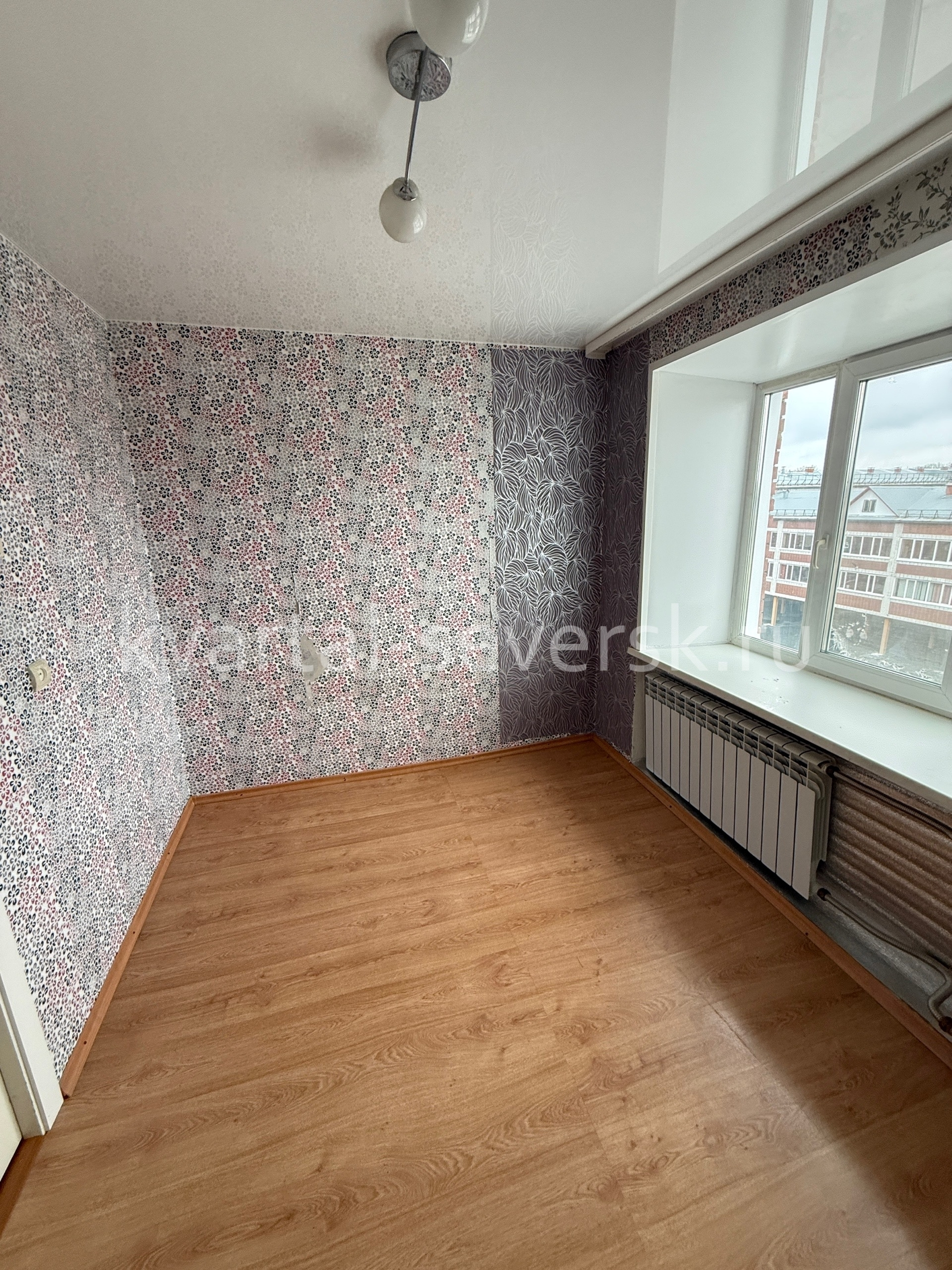 Продажа 3 к. квартира в г. Северске на ул. Горького, 30 — 60,5 м², 5/5 эт.
