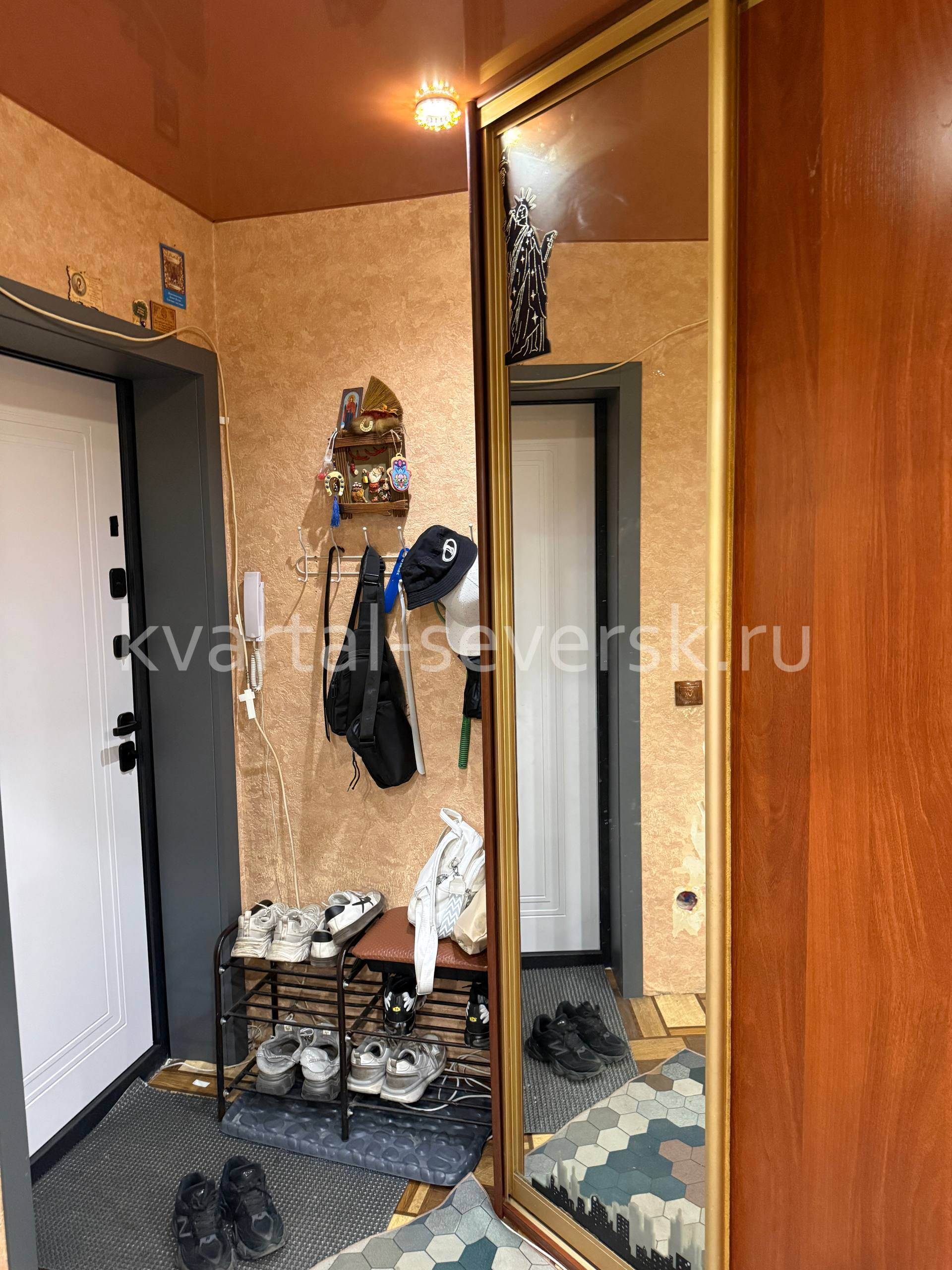 Продажа 3 к. квартиры в г. Северске на ул. Крупской, д. 8 — 54 м², 1/5 эт.
